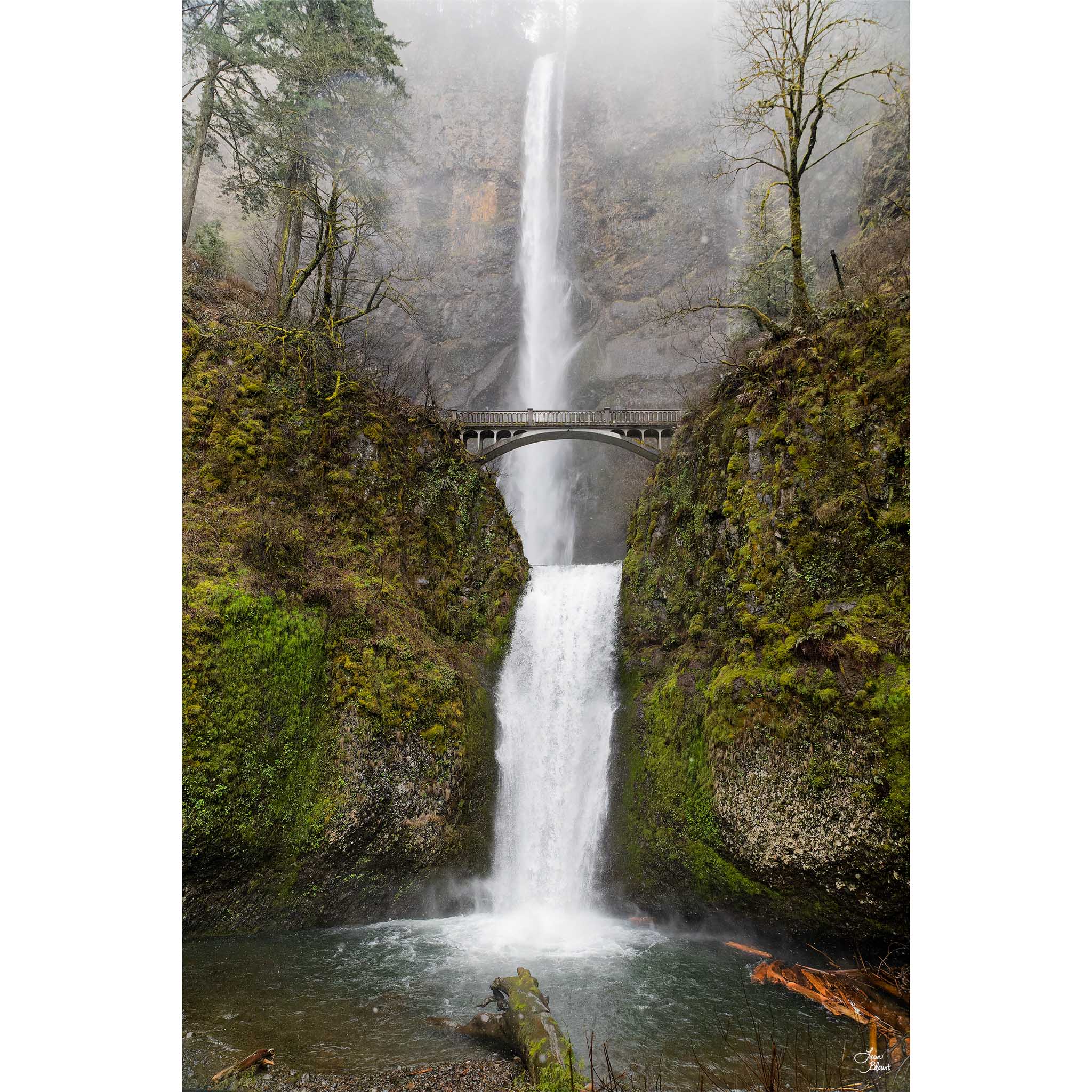 How much time do you need to visit Multnomah Falls.  FInd out and prepare to be amazed with natures beautiful falls.